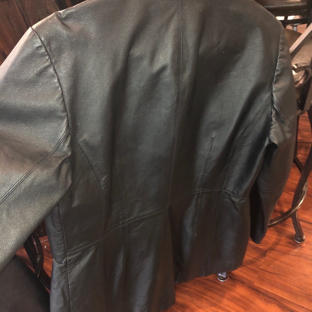 Leather jacket - Picture 3 of 3